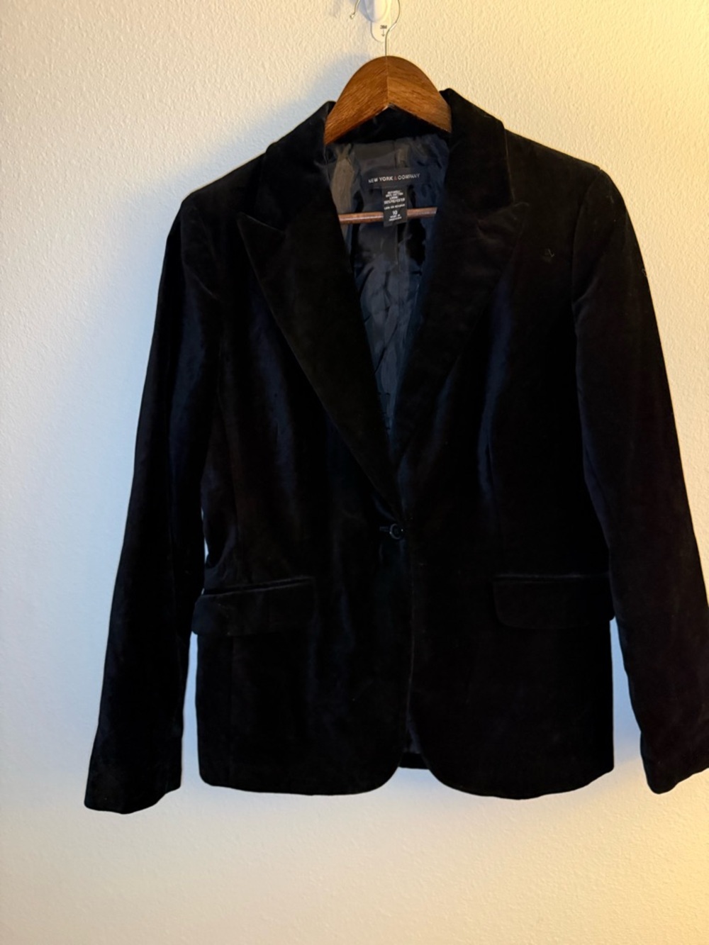 New York & Company Black Velvet Single-Button Blazer